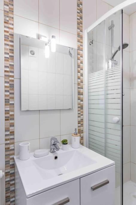 Appartement Avec Parking Et Terrasse Metro 7 Et Paris Villejuif Exteriér fotografie