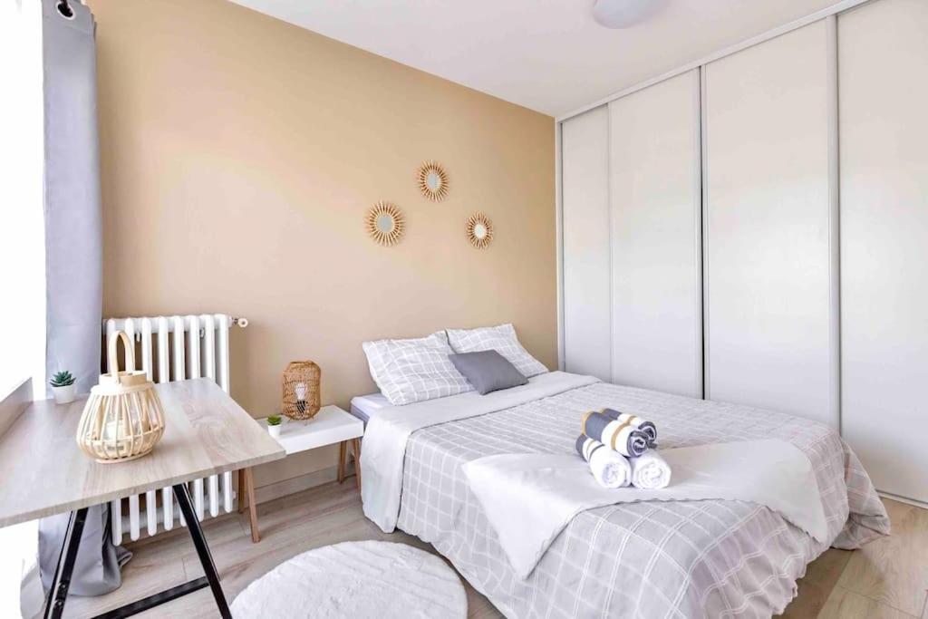 Appartement Avec Parking Et Terrasse Metro 7 Et Paris Villejuif Exteriér fotografie